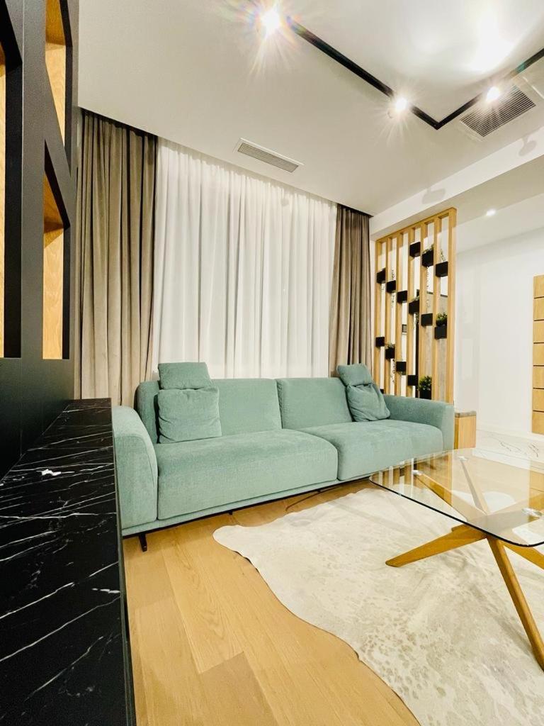 Eden - Elegant Retreat In Rosetti Luxury Apartment Bukares Bagian luar foto