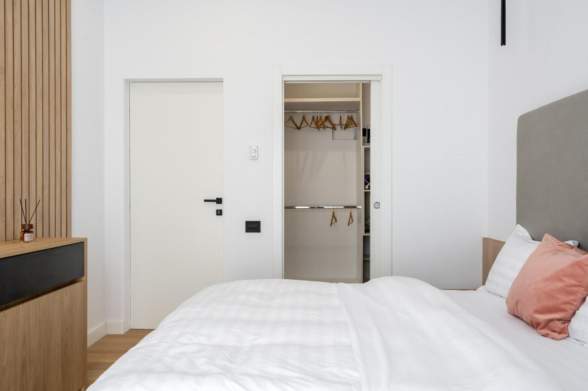 Eden - Elegant Retreat In Rosetti Luxury Apartment Bukares Bagian luar foto